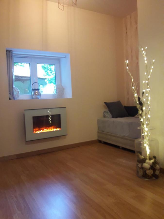 Le Relais Champetre Apartment Joux Luaran gambar